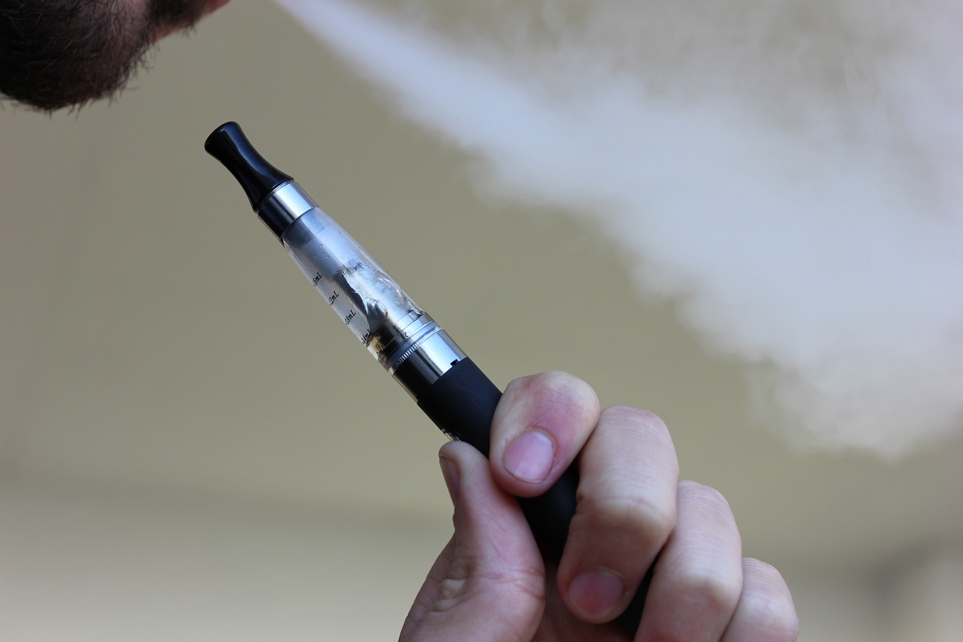 Australia bans non-prescription vaping – Expert Reaction