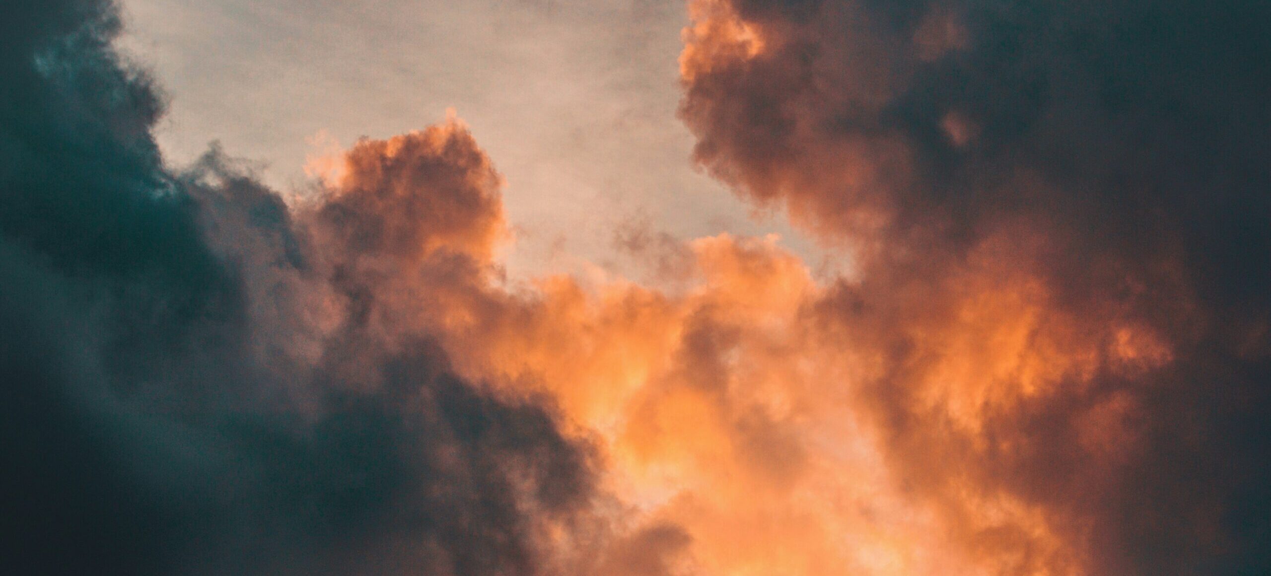 Australian oil refinery ablaze – Expert Reaction